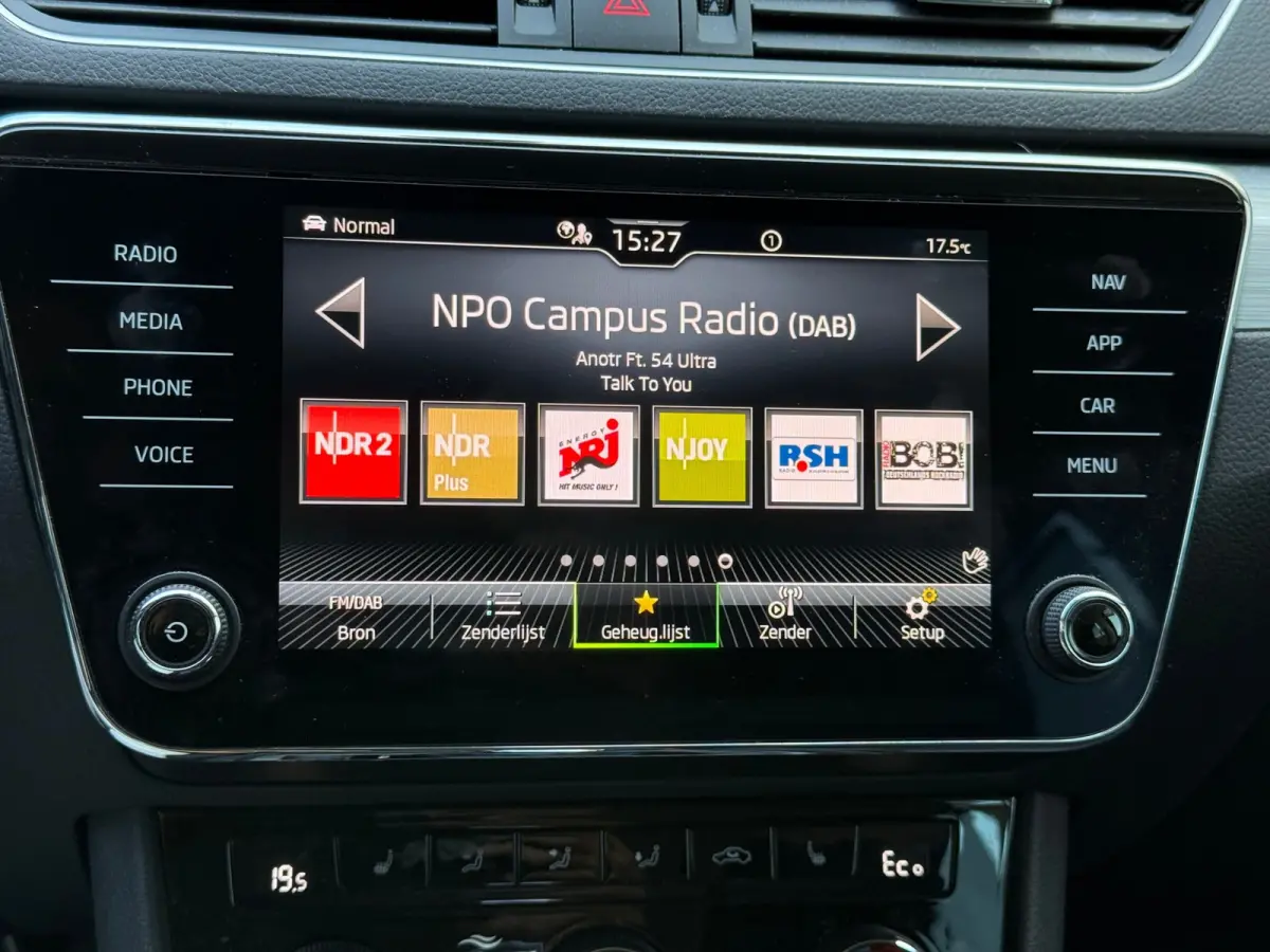 1.4 TSI iV Business Edition Plus Plug In Hybride l 91,47% SOH l Winterset l Automaat l Camera l Virtual l Xenon