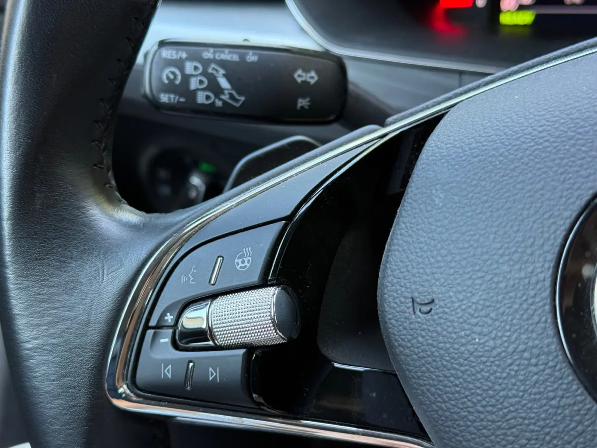 1.4 TSI iV Business Edition Plus Plug In Hybride l 91,47% SOH l Winterset l Automaat l Camera l Virtual l Xenon