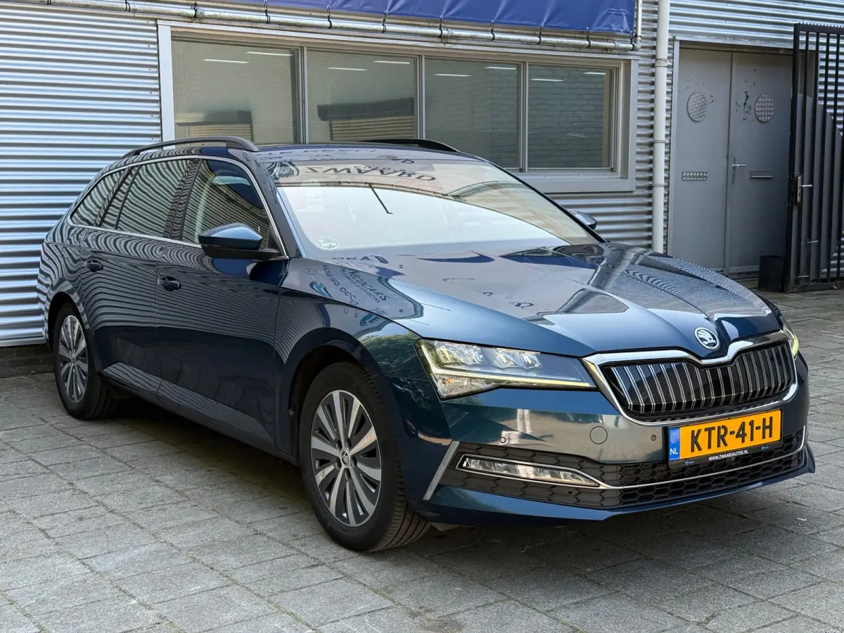 1.4 TSI iV Business Edition Plus Plug In Hybride l 91,47% SOH l Winterset l Automaat l Camera l Virtual l Xenon