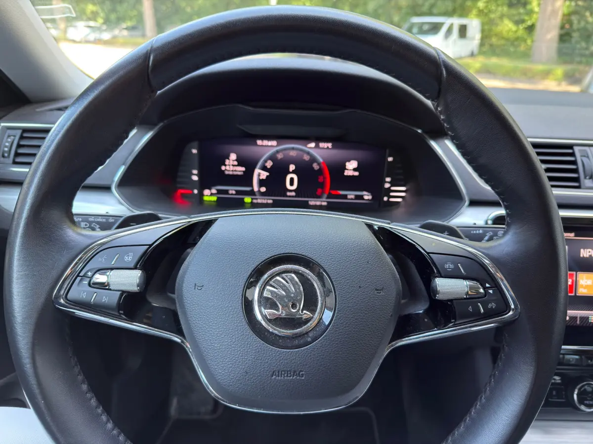 1.4 TSI iV Business Edition Plus Plug In Hybride l 91,47% SOH l Winterset l Automaat l Camera l Virtual l Xenon