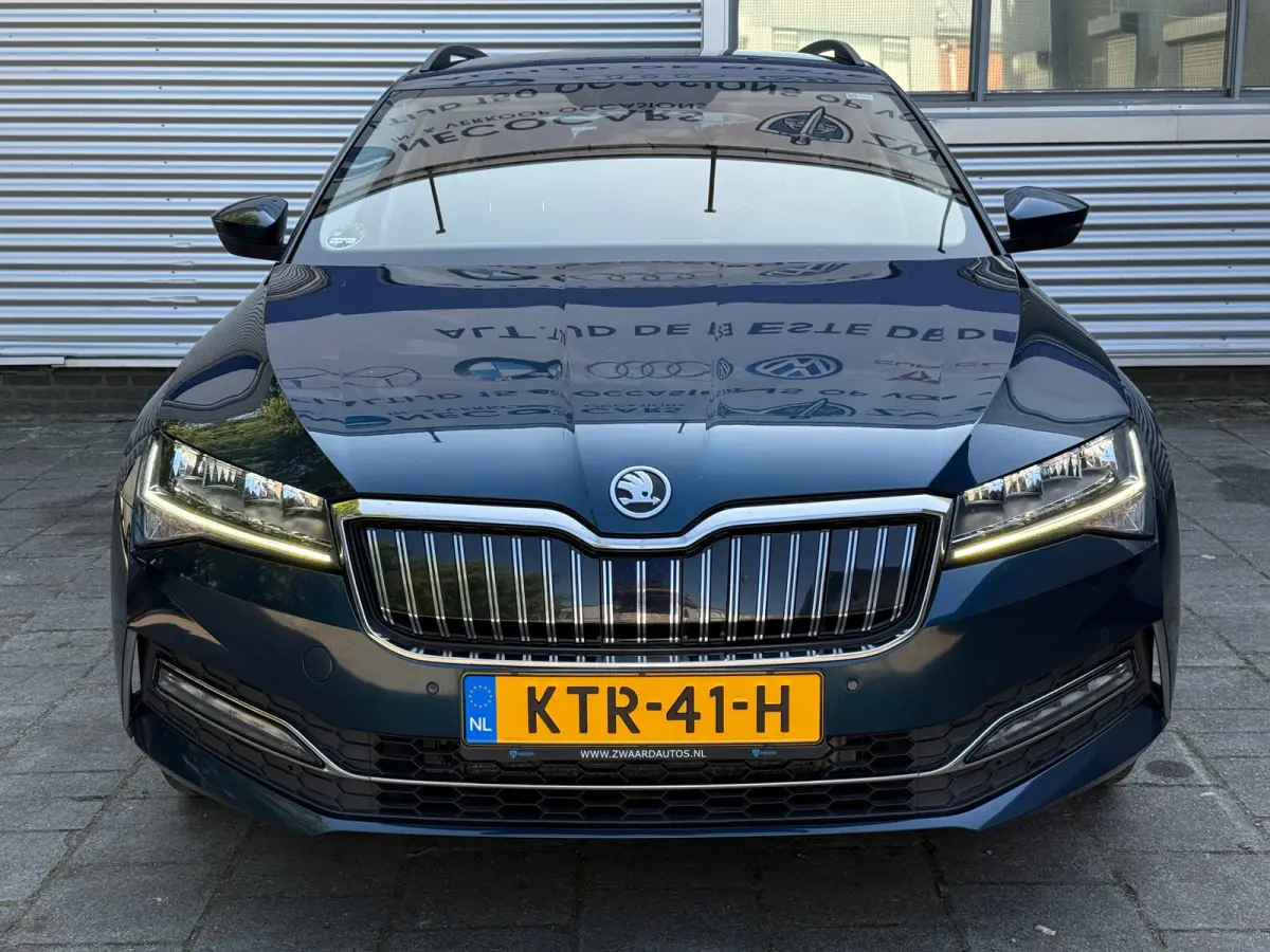 1.4 TSI iV Business Edition Plus Plug In Hybride l 91,47% SOH l Winterset l Automaat l Camera l Virtual l Xenon