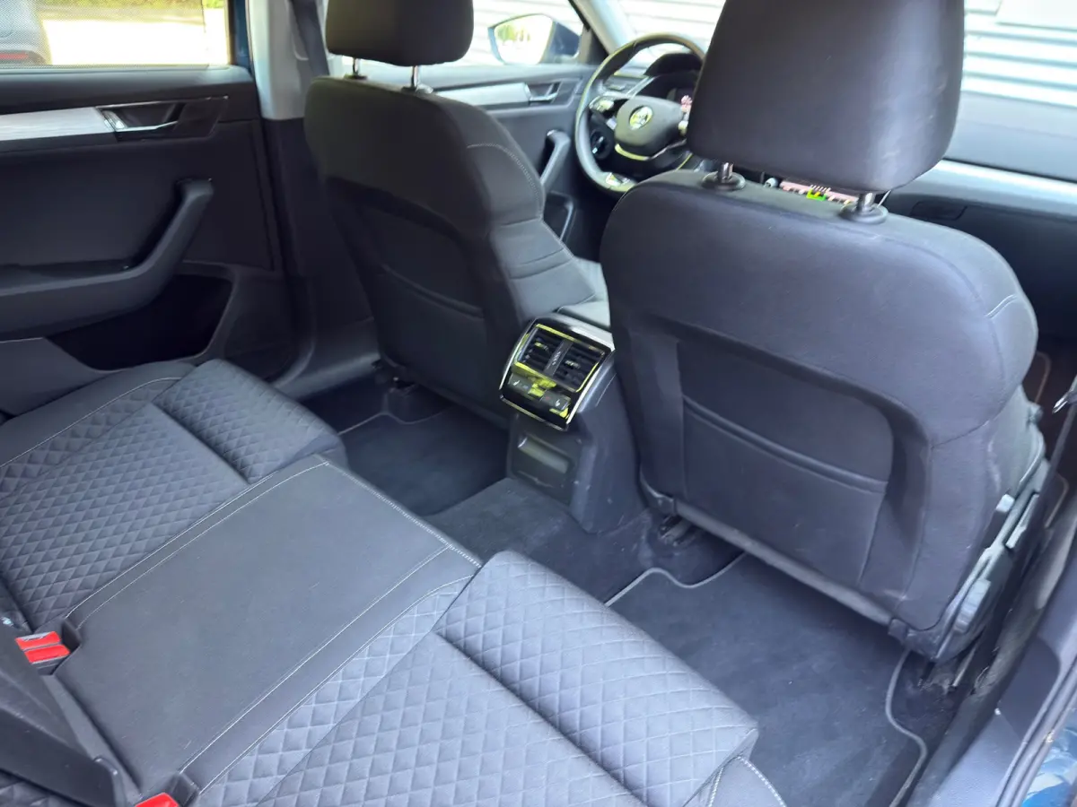 1.4 TSI iV Business Edition Plus Plug In Hybride l 91,47% SOH l Winterset l Automaat l Camera l Virtual l Xenon