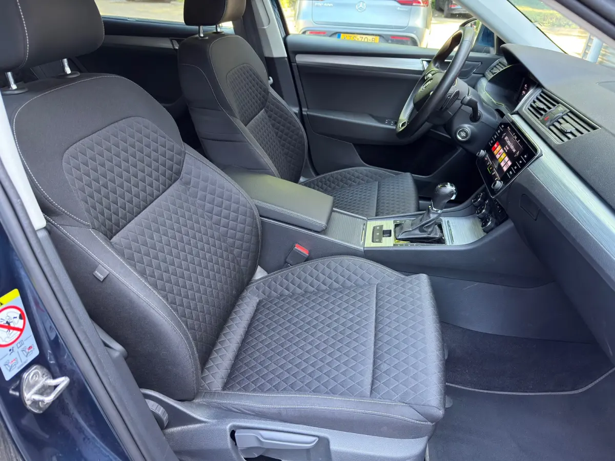 1.4 TSI iV Business Edition Plus Plug In Hybride l 91,47% SOH l Winterset l Automaat l Camera l Virtual l Xenon