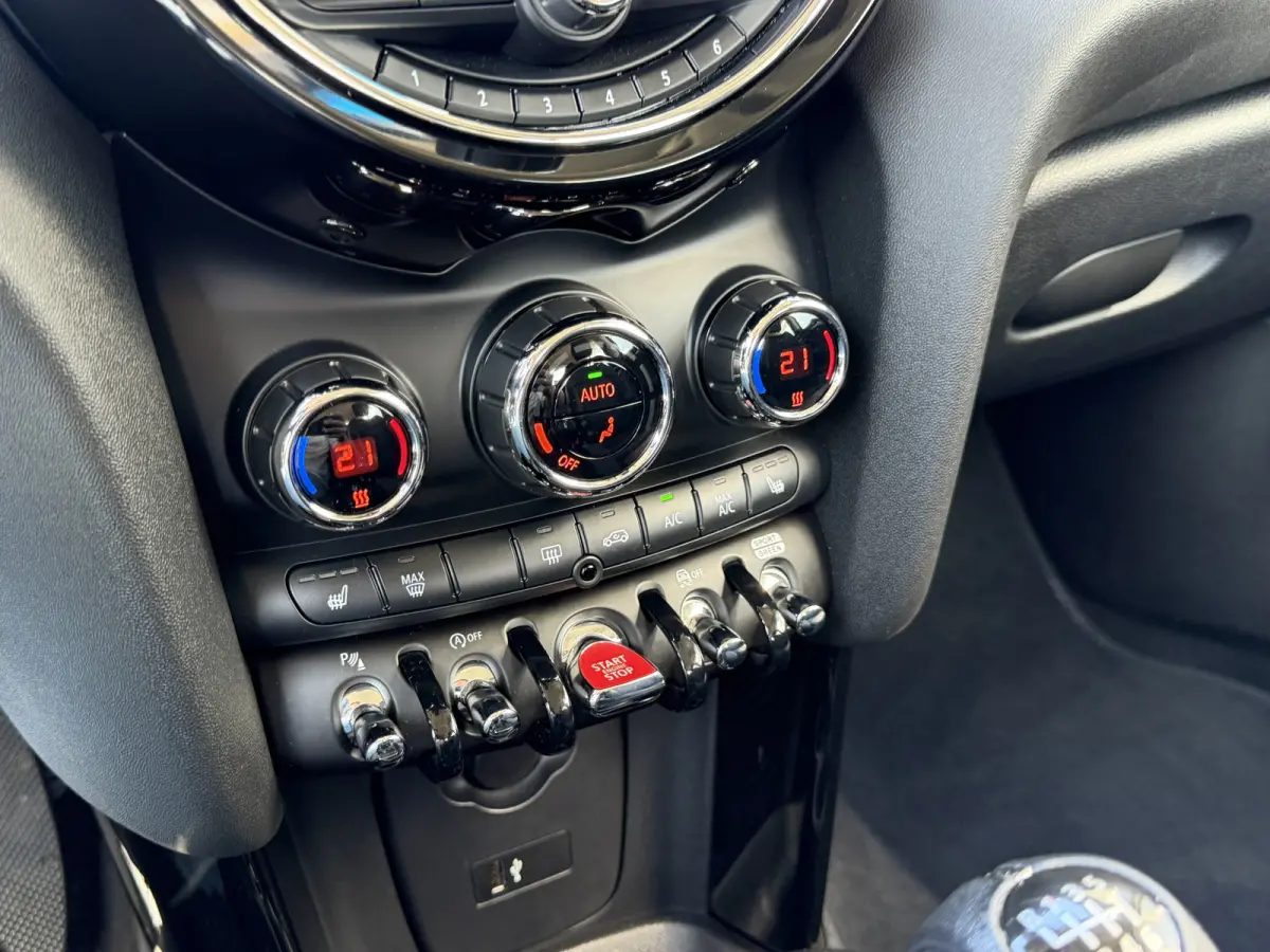 1.5 Cooper Chili Speciaal Grijs metallic