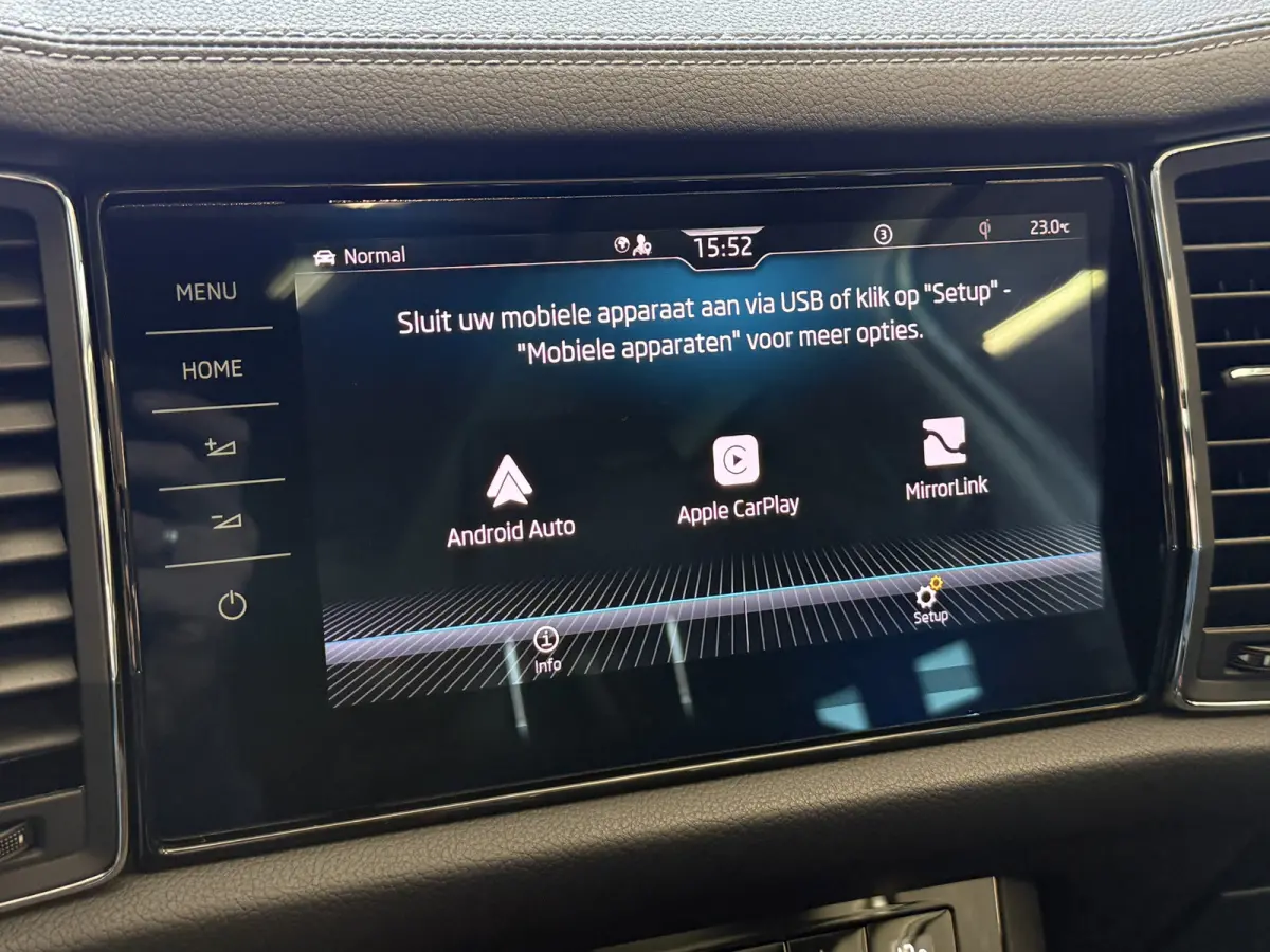 1.5 TSI Business Edition | Panoramadak | Trekhaak | Apple Carplay | Dakdragers