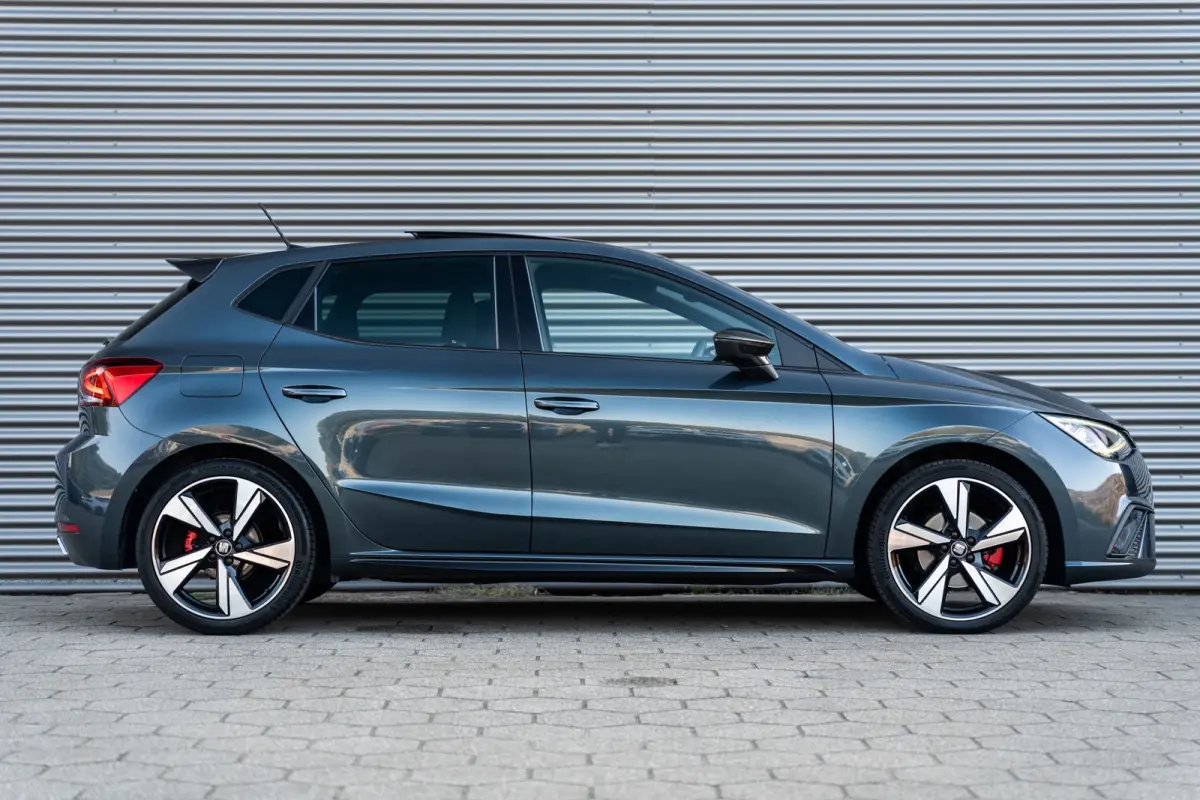 1.5 TSI FR Business Intense Plus CARBON ED.*LED*VIRTUAL*KEYLESS*PANO*BEATS