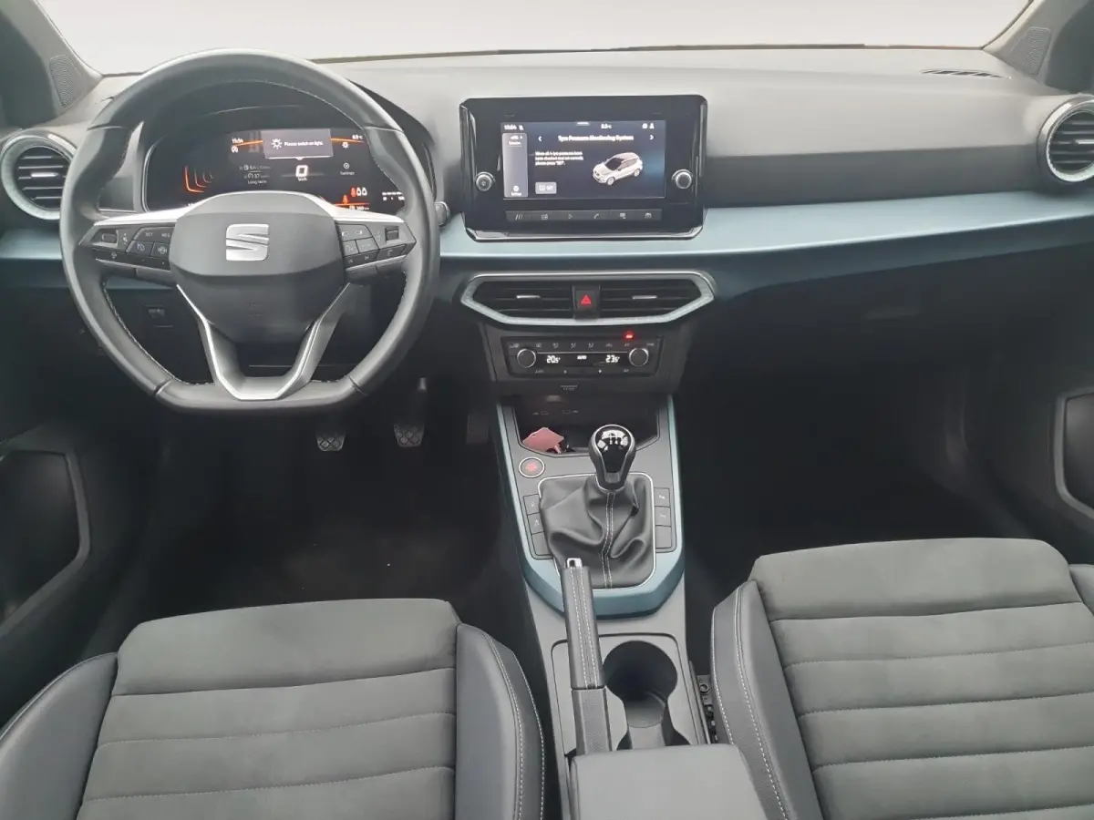 Xperience | Climate control | Adaptieve cruise control | Camera | Apple CarPlay / Android  | Parkeersensoren voor en achter |