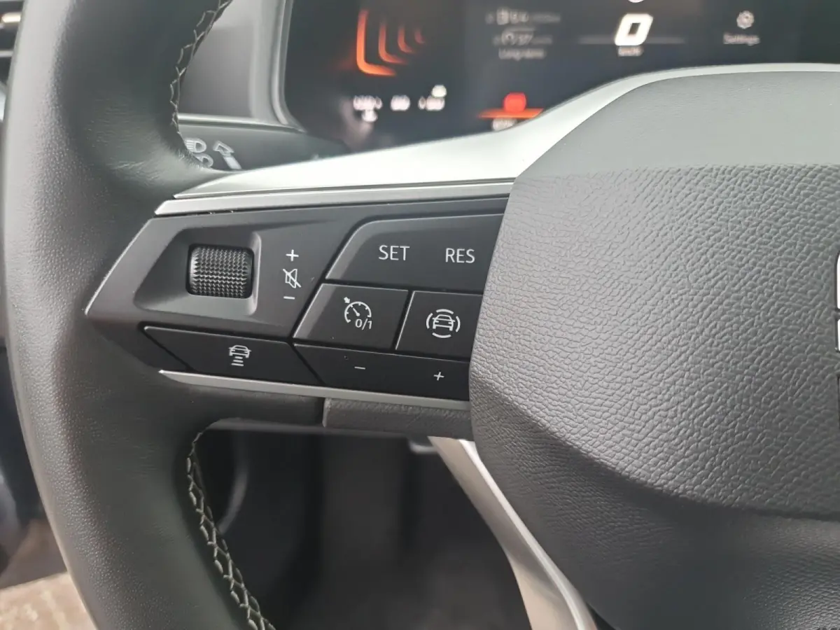Xperience | Climate control | Adaptieve cruise control | Camera | Apple CarPlay / Android  | Parkeersensoren voor en achter |