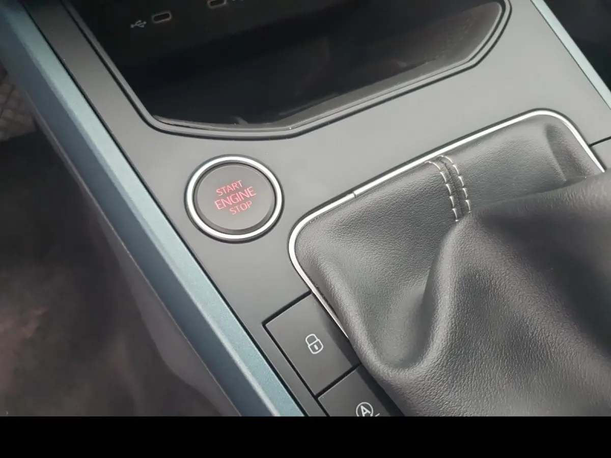 Xperience | Climate control | Adaptieve cruise control | Camera | Apple CarPlay / Android  | Parkeersensoren voor en achter |