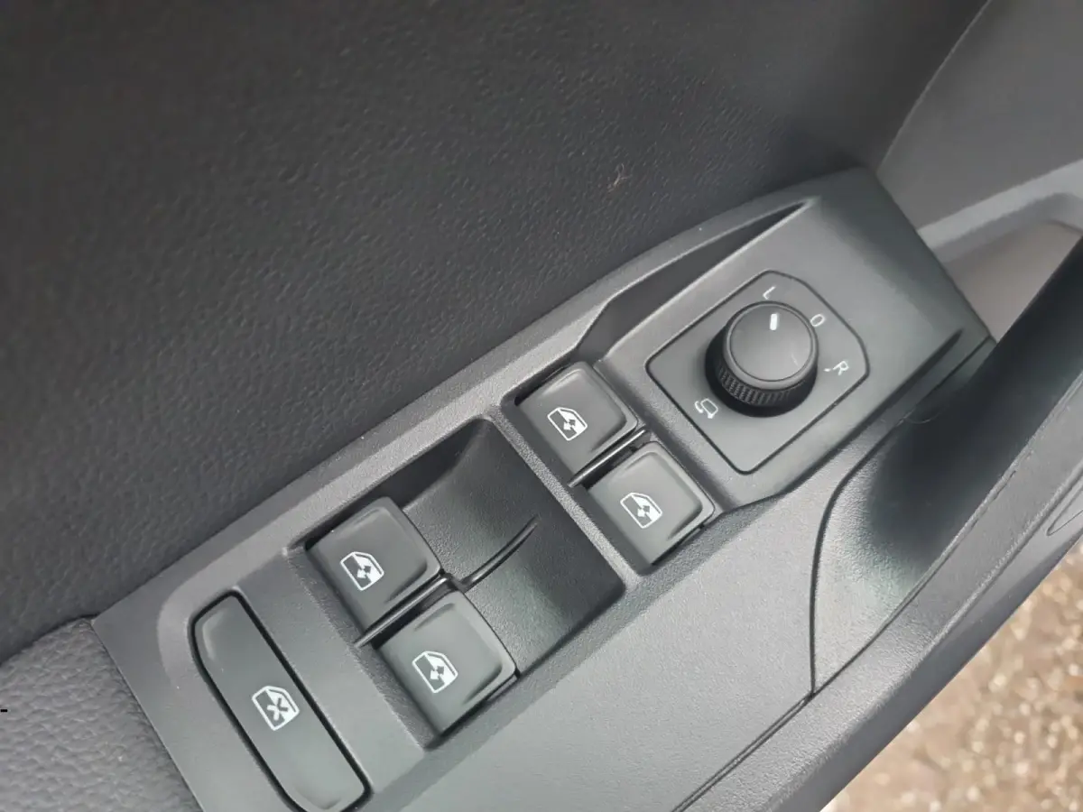 Xperience | Climate control | Adaptieve cruise control | Camera | Apple CarPlay / Android  | Parkeersensoren voor en achter |