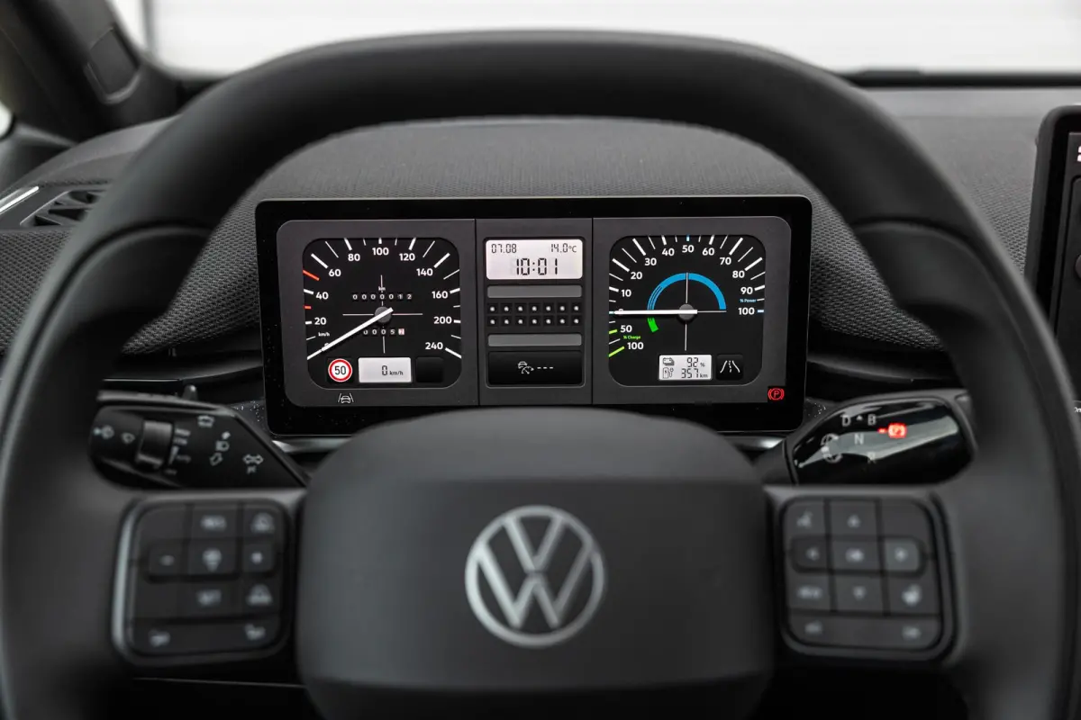 170pk Life 50 kWh | Steunhaak | Navigatie | 19" Velgen