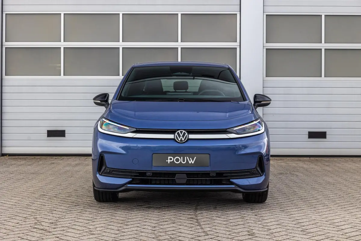 170pk Life 50 kWh | Steunhaak | Navigatie | 19" Velgen
