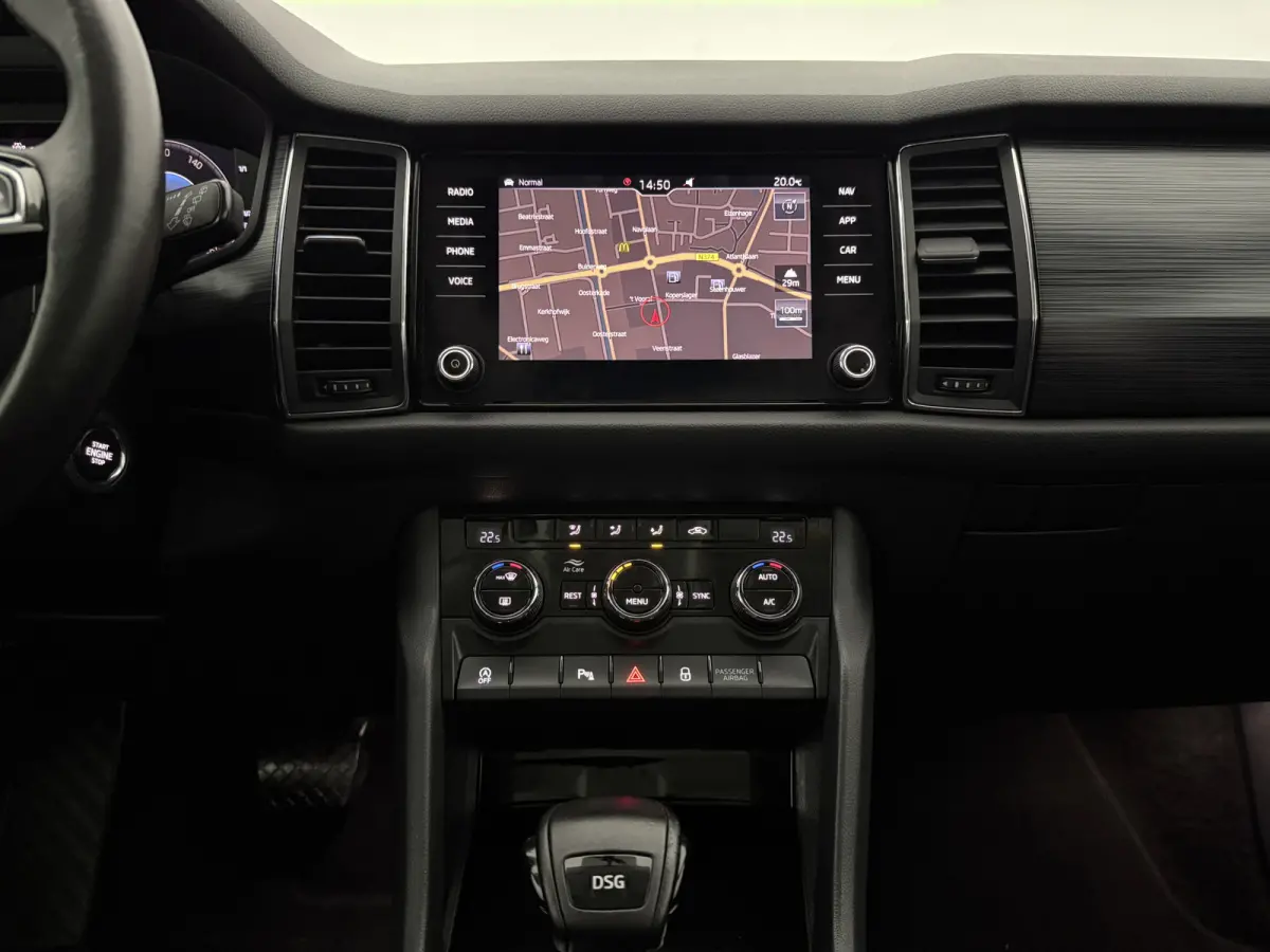 1.5 TSI Limited Business Edition 7p. | Camera | Virtual | Carplay | Trekhaak | Cruise | Clima | Navi