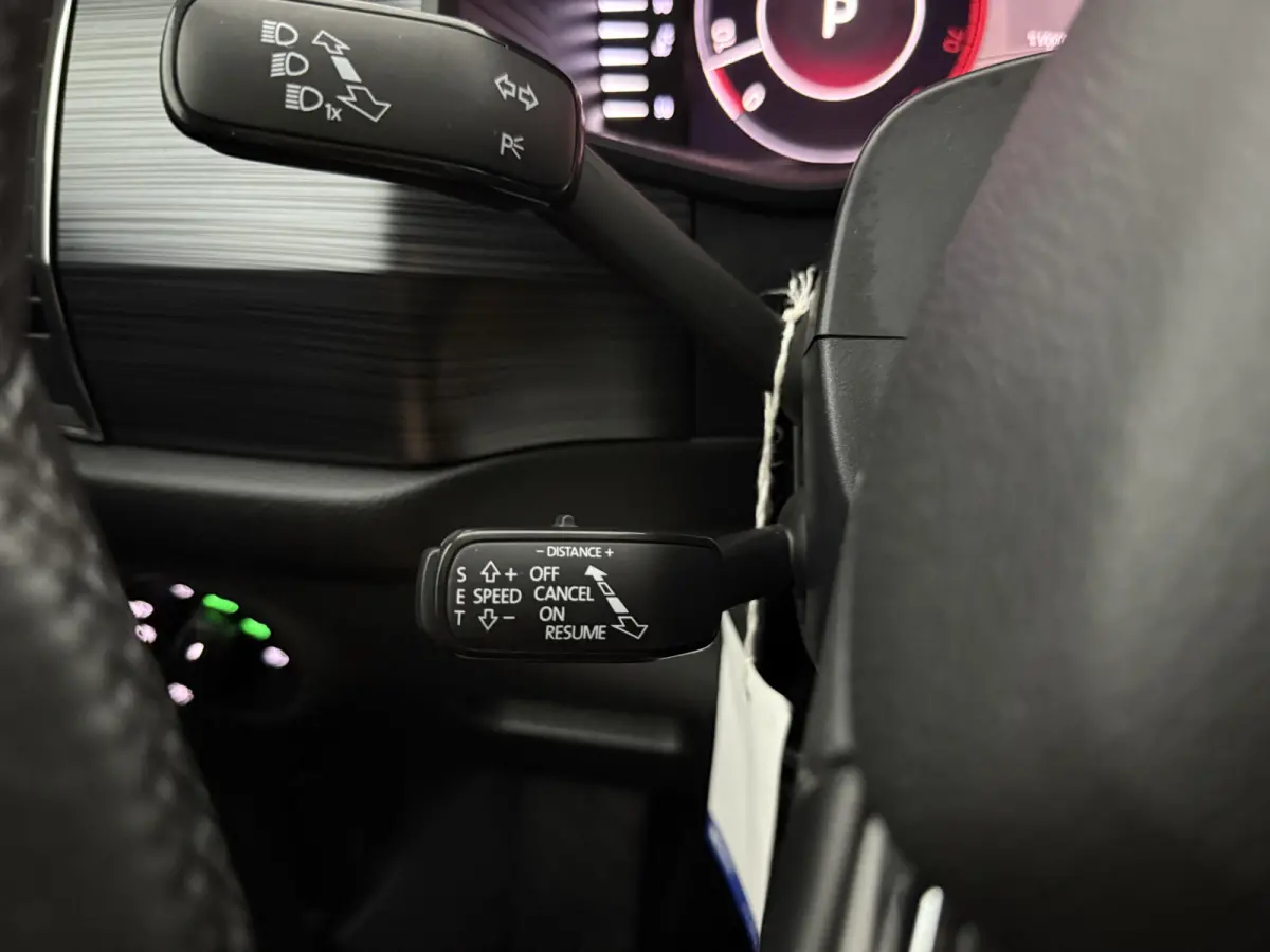 1.5 TSI Limited Business Edition 7p. | Camera | Virtual | Carplay | Trekhaak | Cruise | Clima | Navi