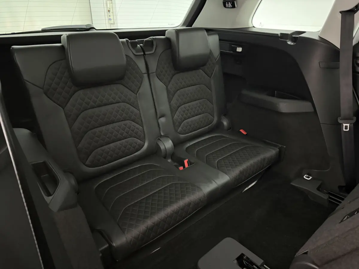 1.5 TSI Limited Business Edition 7p. | Camera | Virtual | Carplay | Trekhaak | Cruise | Clima | Navi