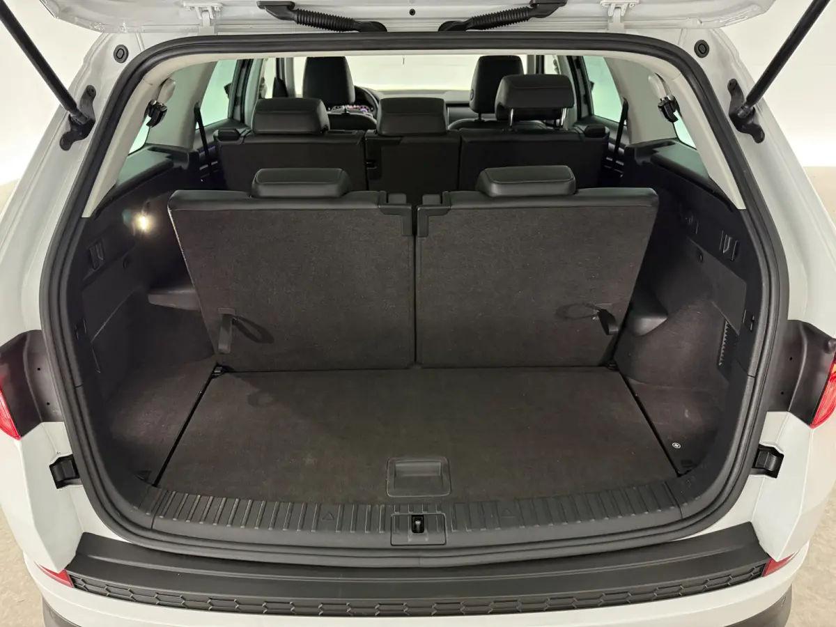 1.5 TSI Limited Business Edition 7p. | Camera | Virtual | Carplay | Trekhaak | Cruise | Clima | Navi