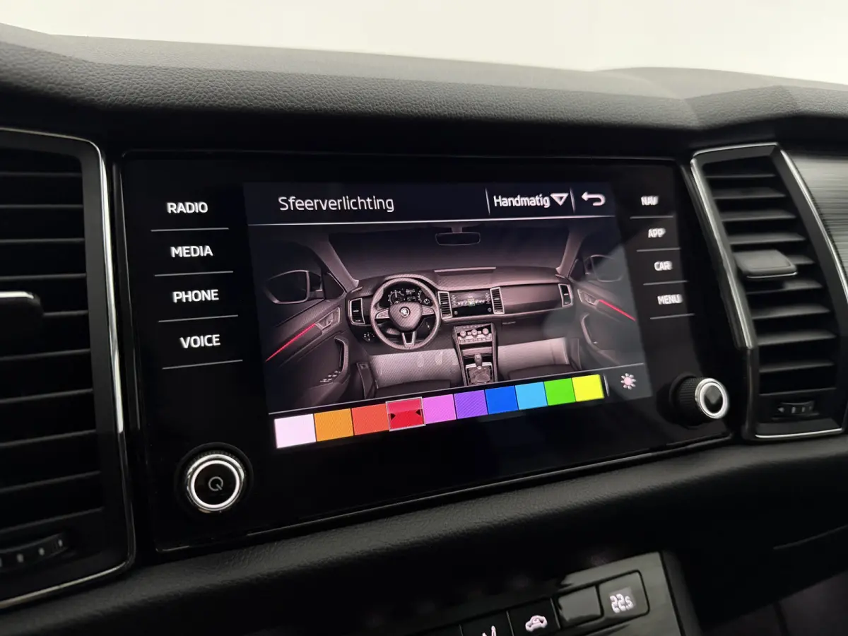 1.5 TSI Limited Business Edition 7p. | Camera | Virtual | Carplay | Trekhaak | Cruise | Clima | Navi