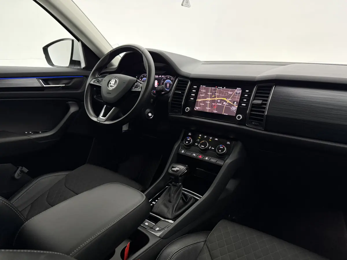 1.5 TSI Limited Business Edition 7p. | Camera | Virtual | Carplay | Trekhaak | Cruise | Clima | Navi