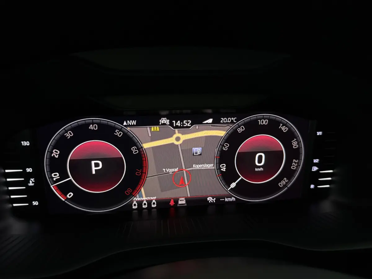 1.5 TSI Limited Business Edition 7p. | Camera | Virtual | Carplay | Trekhaak | Cruise | Clima | Navi