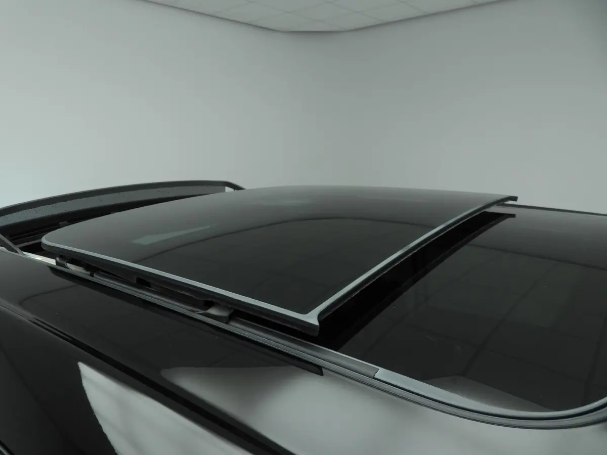 Cooper | Comfort Access | Panoramadak | Cruise Control | Parkeersensoren | Head-Up | Parkeersensoren | Navigatie |