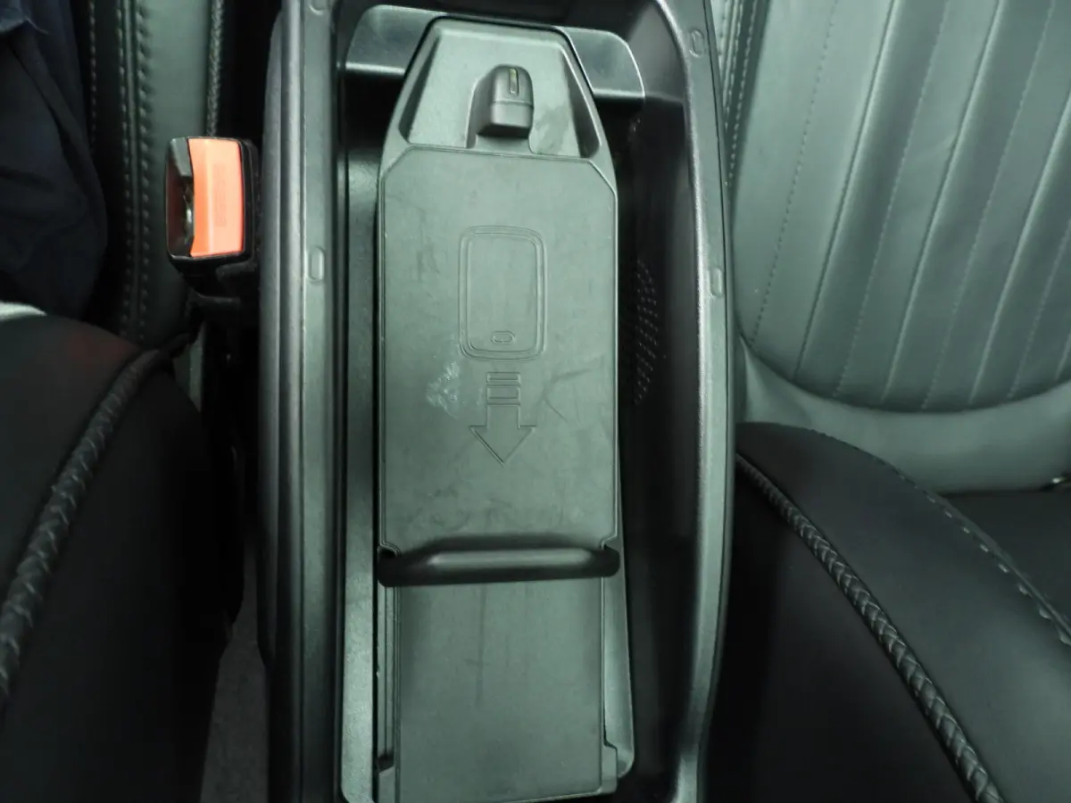 Cooper | Comfort Access | Panoramadak | Cruise Control | Parkeersensoren | Head-Up | Parkeersensoren | Navigatie |