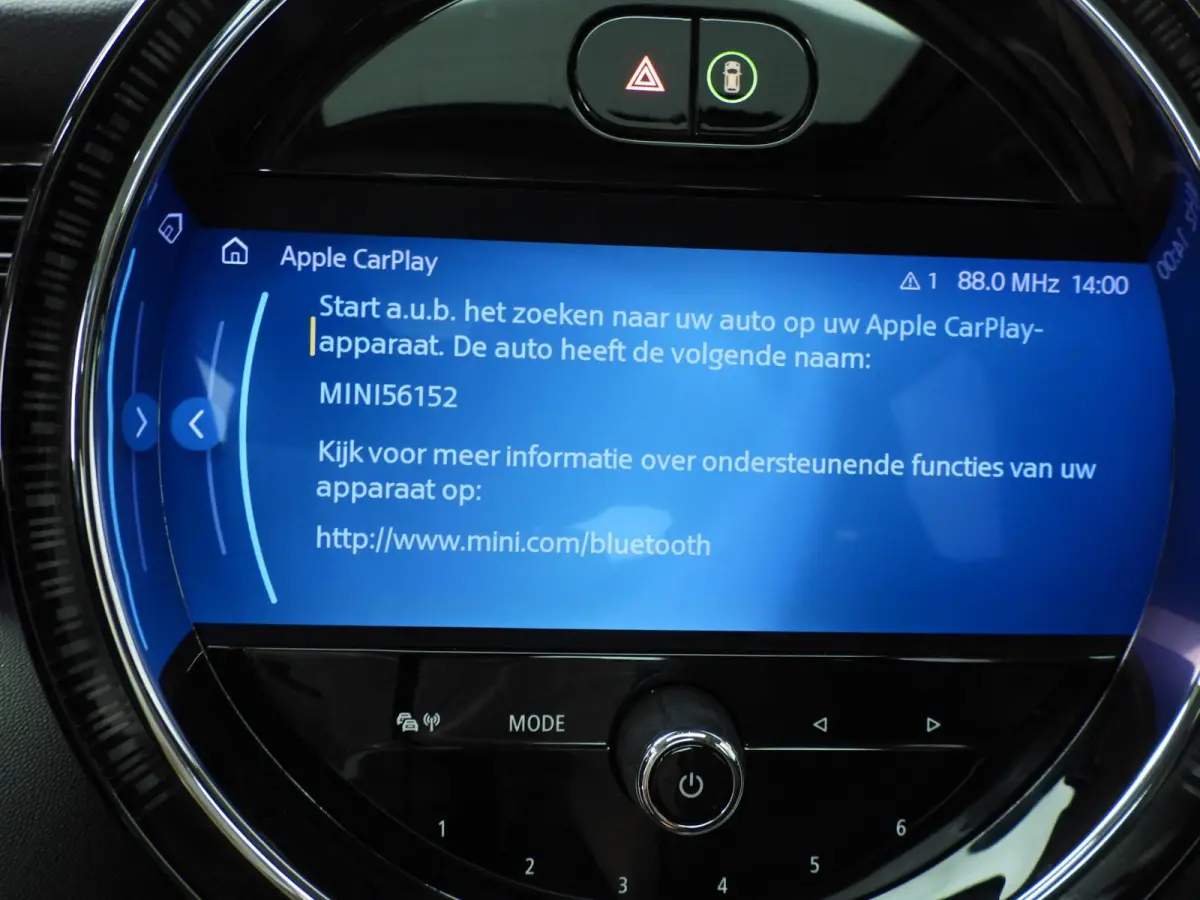 Cooper | Comfort Access | Panoramadak | Cruise Control | Parkeersensoren | Head-Up | Parkeersensoren | Navigatie |