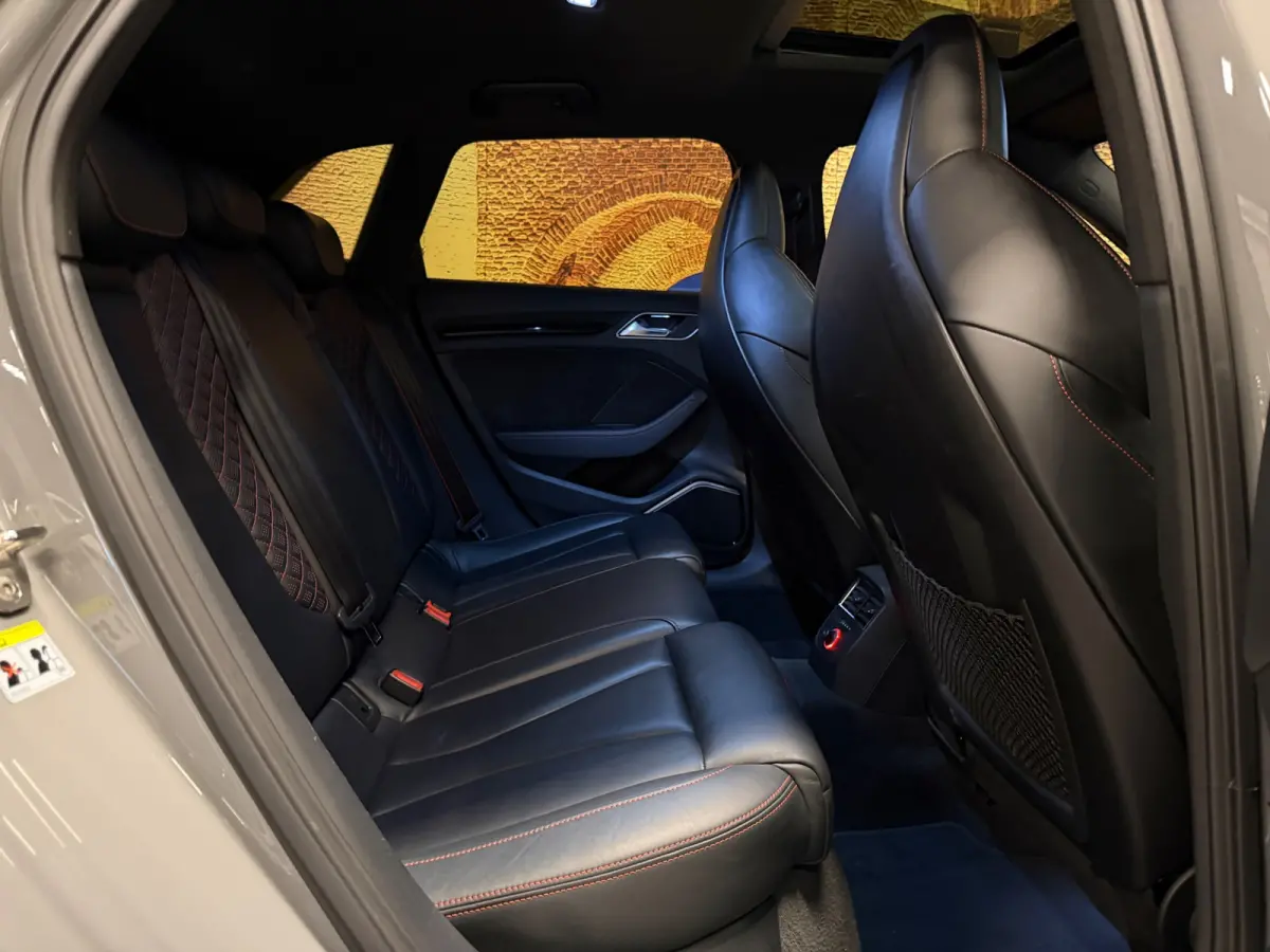 2.5 TFSI RS3 Quattro Aut Panodak B&O Nardo Grijs