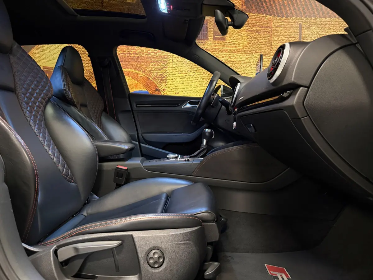 2.5 TFSI RS3 Quattro Aut Panodak B&O Nardo Grijs