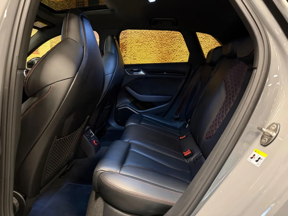 2.5 TFSI RS3 Quattro Aut Panodak B&O Nardo Grijs
