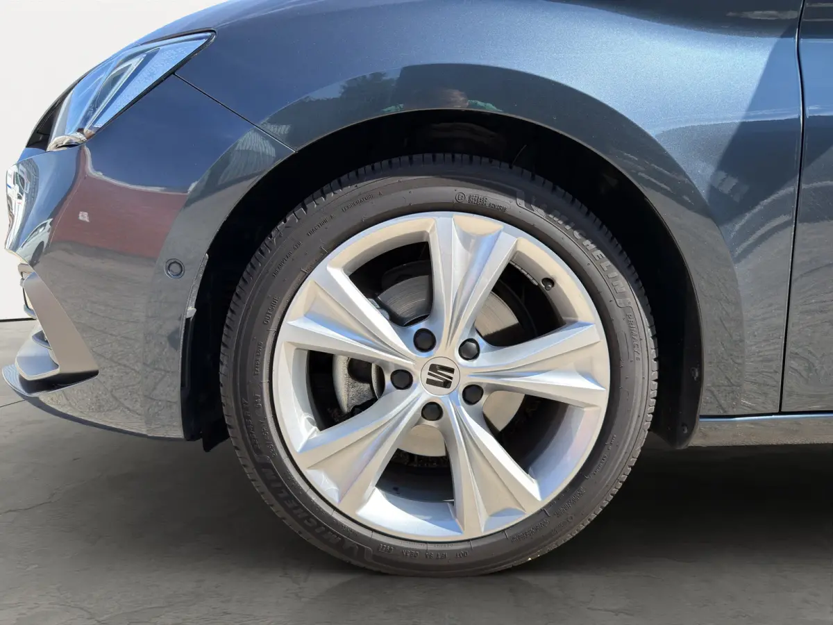 1.5 eTSI FR Business Intense | Trekhaak | Stuur+Stoelverwarming | Apple Carplay/Android Auto | Cruise control adaptief |