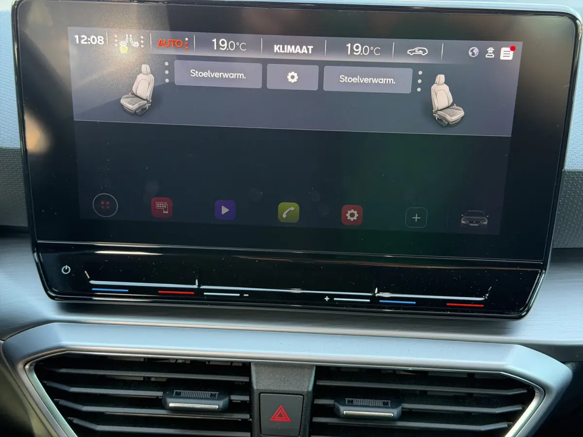 1.5 eTSI FR Business Intense | Trekhaak | Stuur+Stoelverwarming | Apple Carplay/Android Auto | Cruise control adaptief |
