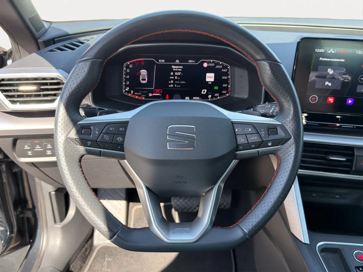 1.5 eTSI FR Business Intense | Trekhaak | Stuur+Stoelverwarming | Apple Carplay/Android Auto | Cruise control adaptief |