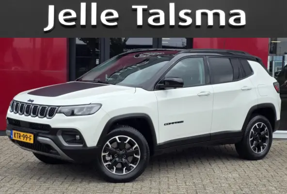 4xe 240 Plug-in Hybrid Trailhawk | 360 Camera | Stoel/stuurwiel verwarming