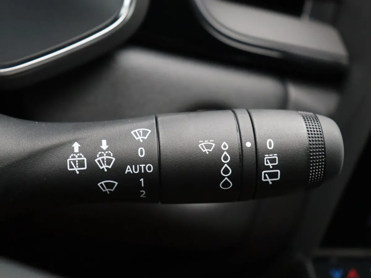 1.8 HEV AT Executive | Adaptieve Cruise Control | Stoel, Stuur en Voorruitverwarming | Rondom Camera's | 8 Jaar Fabrieksgarantie | €4000 Korting! |