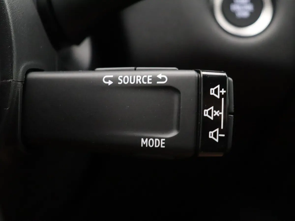 1.8 HEV AT Executive | Adaptieve Cruise Control | Stoel, Stuur en Voorruitverwarming | Rondom Camera's | 8 Jaar Fabrieksgarantie | €4000 Korting! |