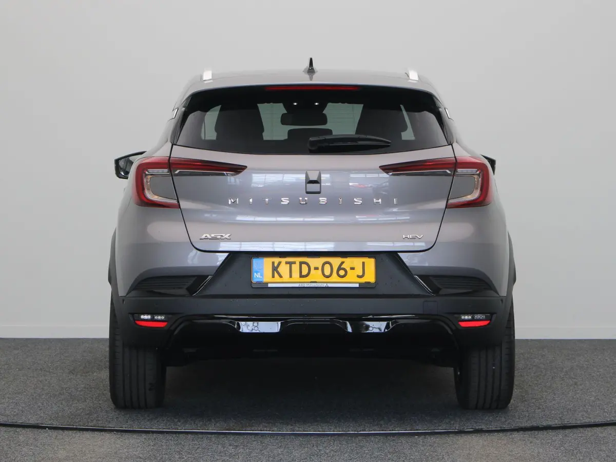 1.8 HEV AT Executive | Adaptieve Cruise Control | Stoel, Stuur en Voorruitverwarming | Rondom Camera's | 8 Jaar Fabrieksgarantie | €4000 Korting! |