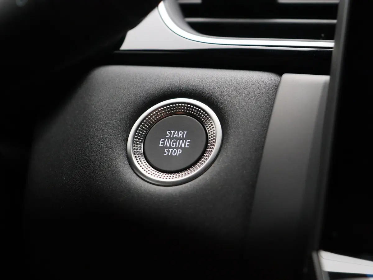 1.8 HEV AT Executive | Adaptieve Cruise Control | Stoel, Stuur en Voorruitverwarming | Rondom Camera's | 8 Jaar Fabrieksgarantie | €4000 Korting! |