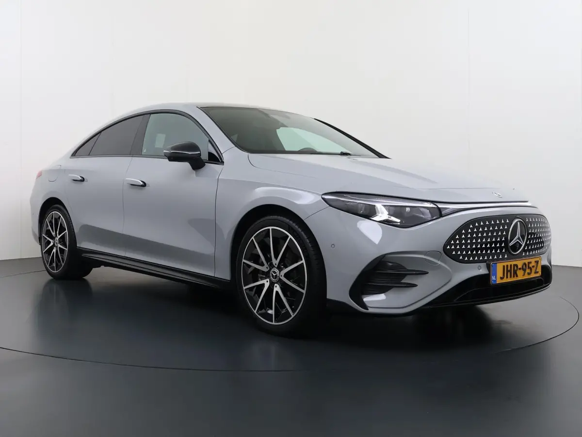 250+ Launch Edition 85.5 kWh VAN: 55.900,- VOOR: 50.877,- UW HERFSTVOORDEEL: 5.023,-  AMG| NIEUW MODEL| 11.000KM!| ELEKTRISCHE STOELEN| CAMERA| DODE HOEK| FABRIEKSGARANTIE MERCEDES| ORIGINEE