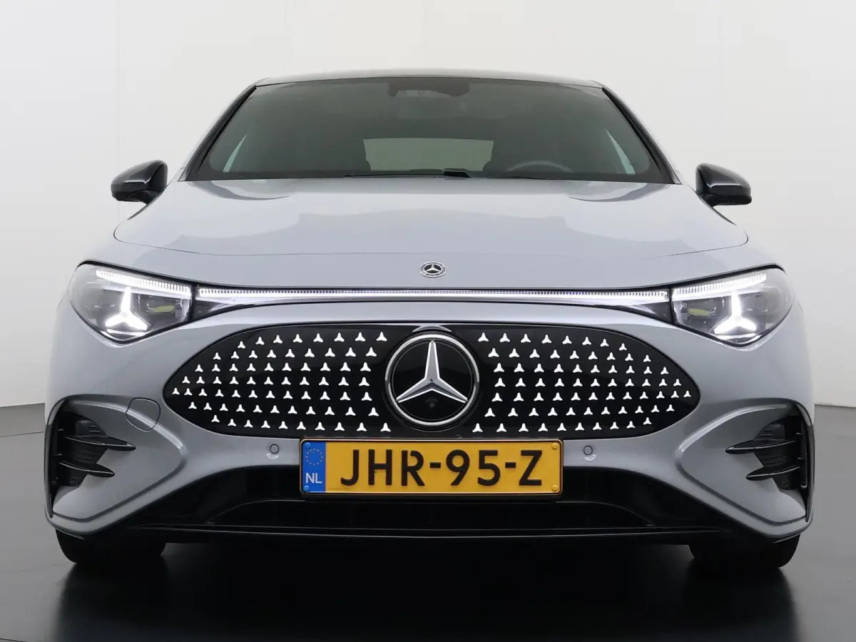 250+ Launch Edition 85.5 kWh VAN: 55.900,- VOOR: 50.877,- UW HERFSTVOORDEEL: 5.023,-  AMG| NIEUW MODEL| 11.000KM!| ELEKTRISCHE STOELEN| CAMERA| DODE HOEK| FABRIEKSGARANTIE MERCEDES| ORIGINEE