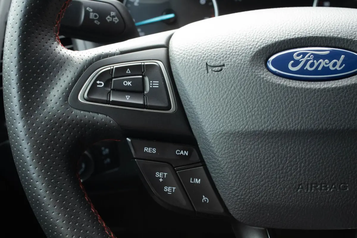 1.0 EcoBoost ST-Line Black|trekhaak|Stoel & Stuur Verwarming|Camera|