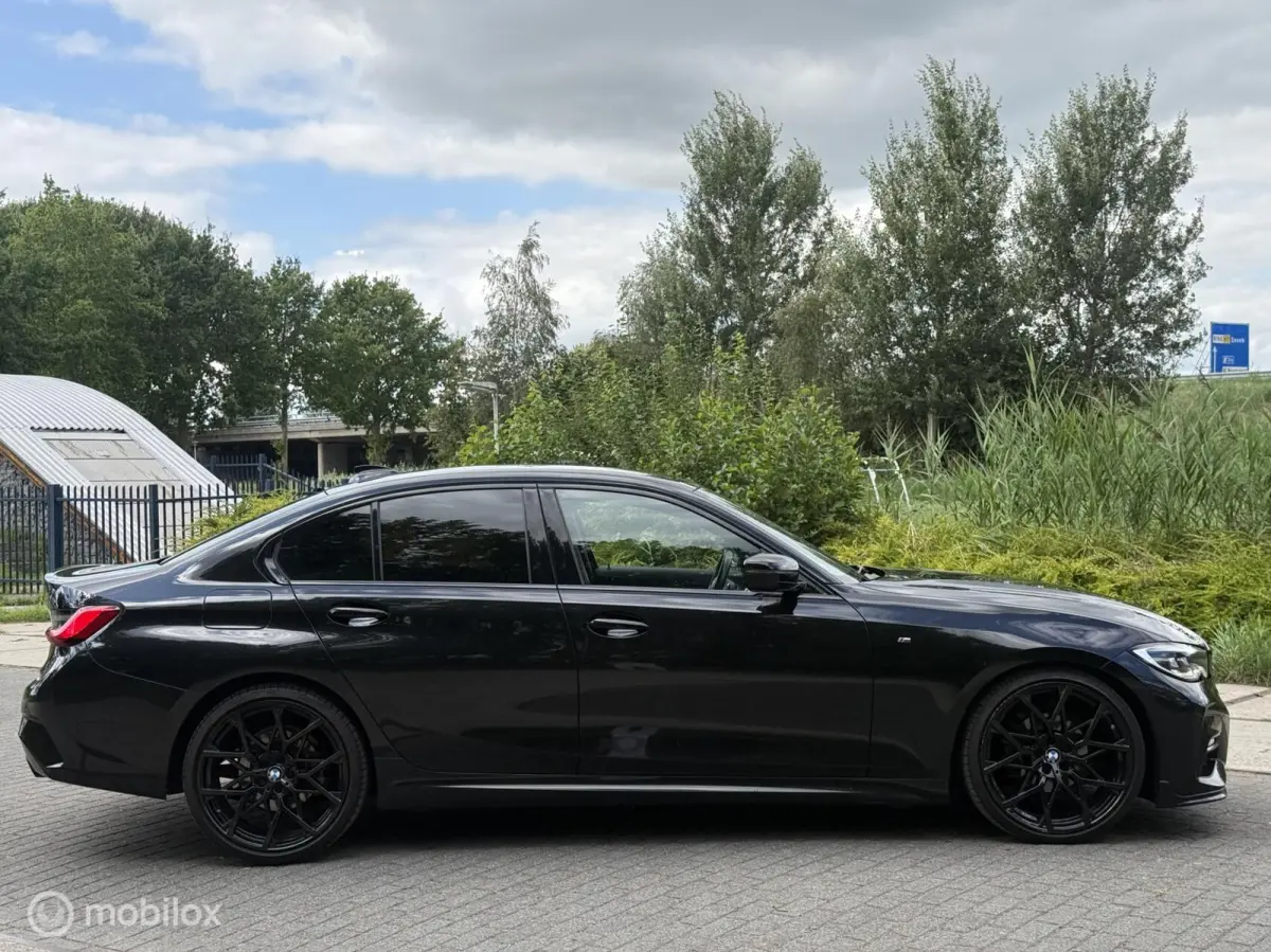318i High Executive Edition