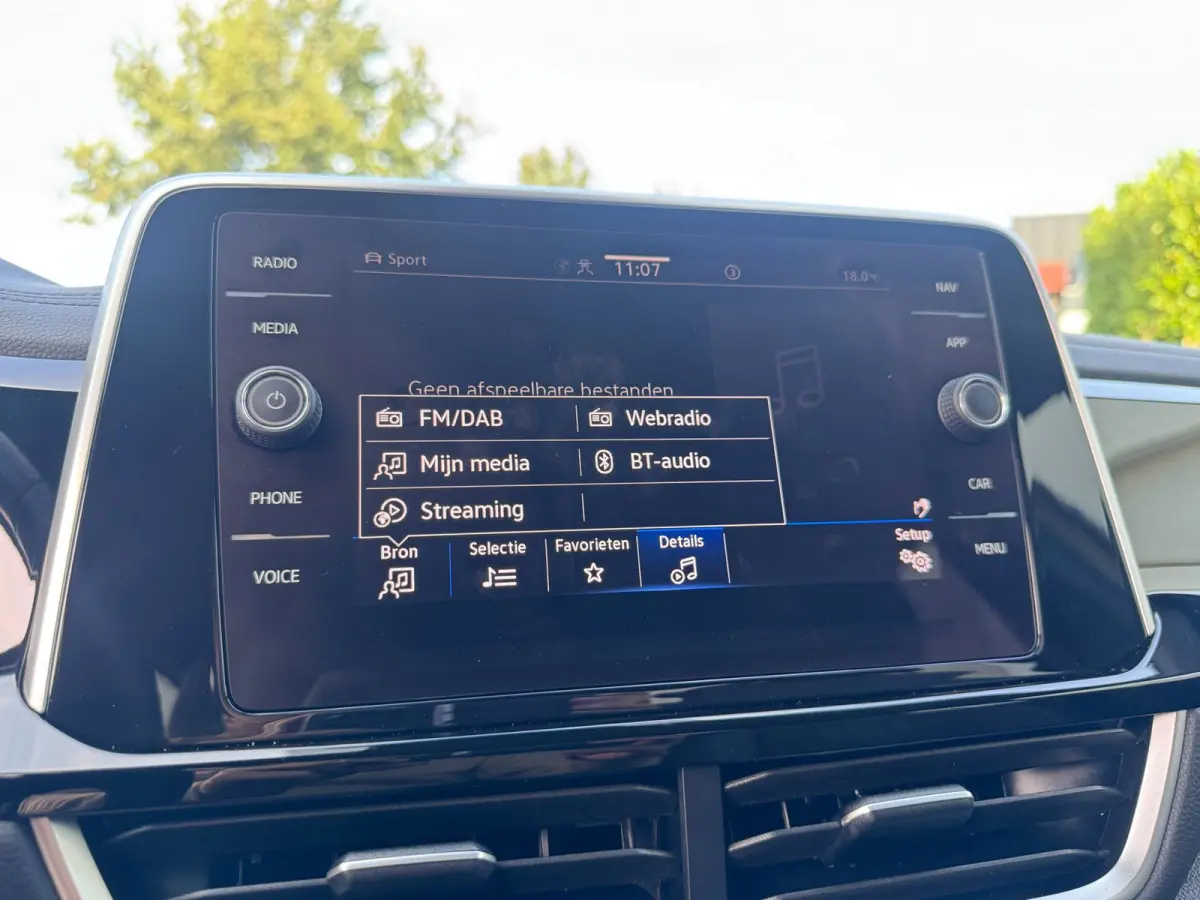 1.0 TSI R-Line Ascot Grey / IQ-light / Carplay / ACC / PDC / Stoelverwarming / Digitiale cockpit / Zwarte hemel