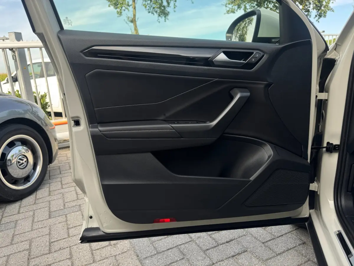 1.0 TSI R-Line Ascot Grey / IQ-light / Carplay / ACC / PDC / Stoelverwarming / Digitiale cockpit / Zwarte hemel