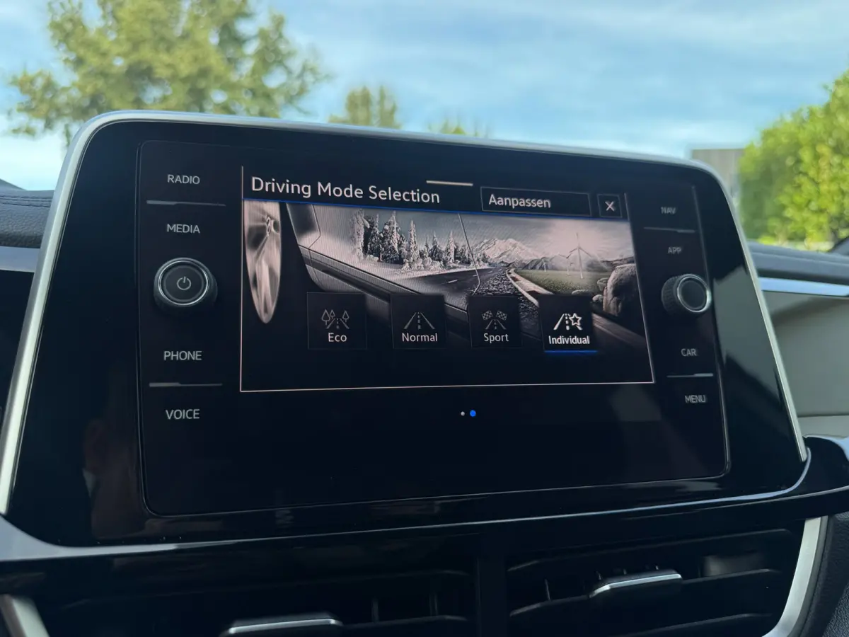 1.0 TSI R-Line Ascot Grey / IQ-light / Carplay / ACC / PDC / Stoelverwarming / Digitiale cockpit / Zwarte hemel
