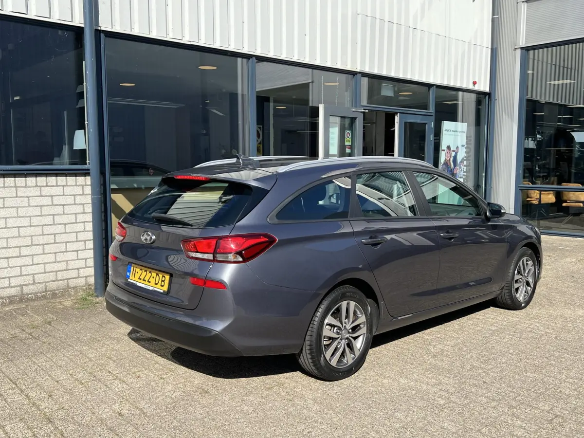 1.0 T-GDI i-Motion volledige historie / navi / parkeersensoren