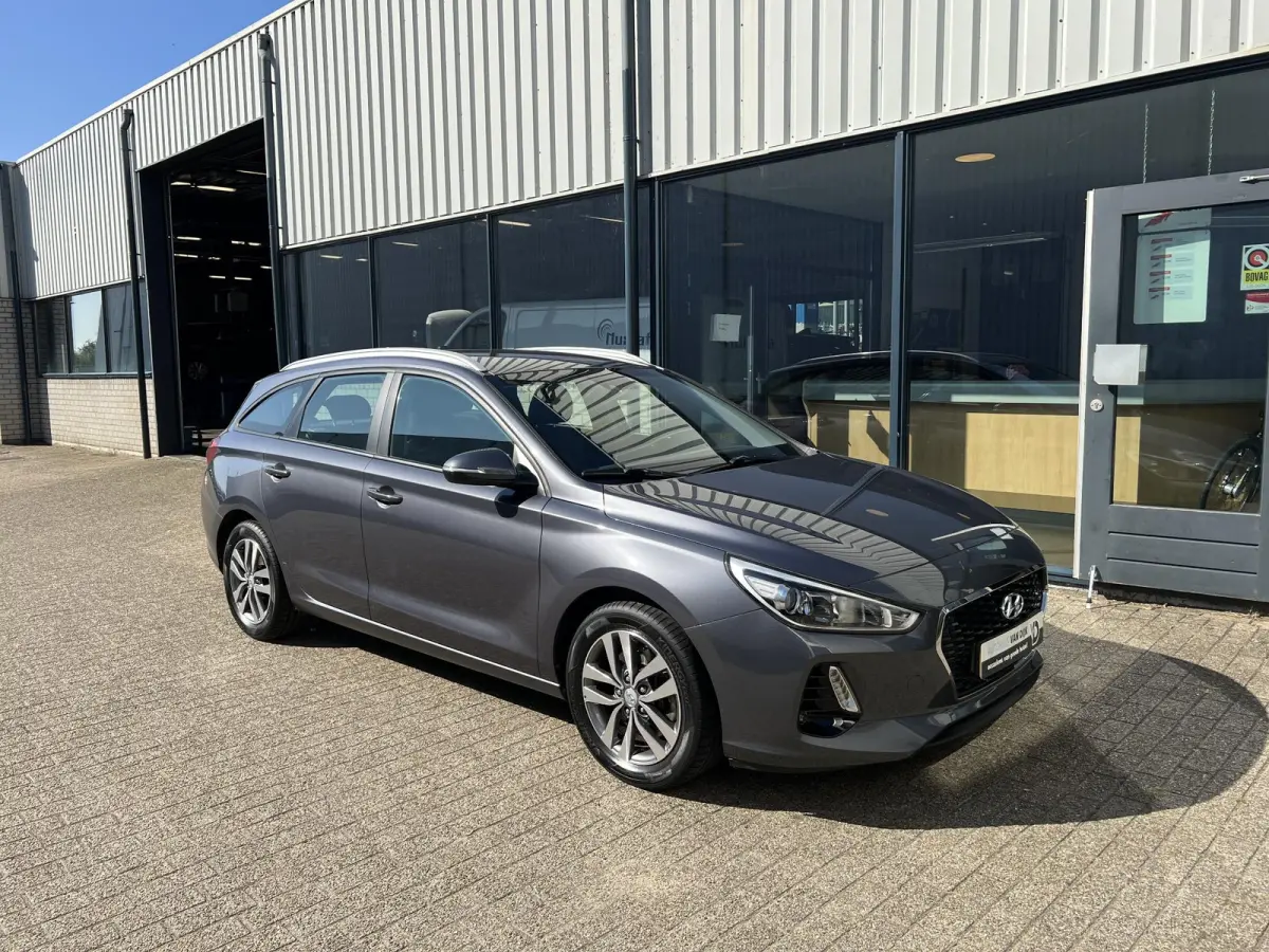 1.0 T-GDI i-Motion volledige historie / navi / parkeersensoren