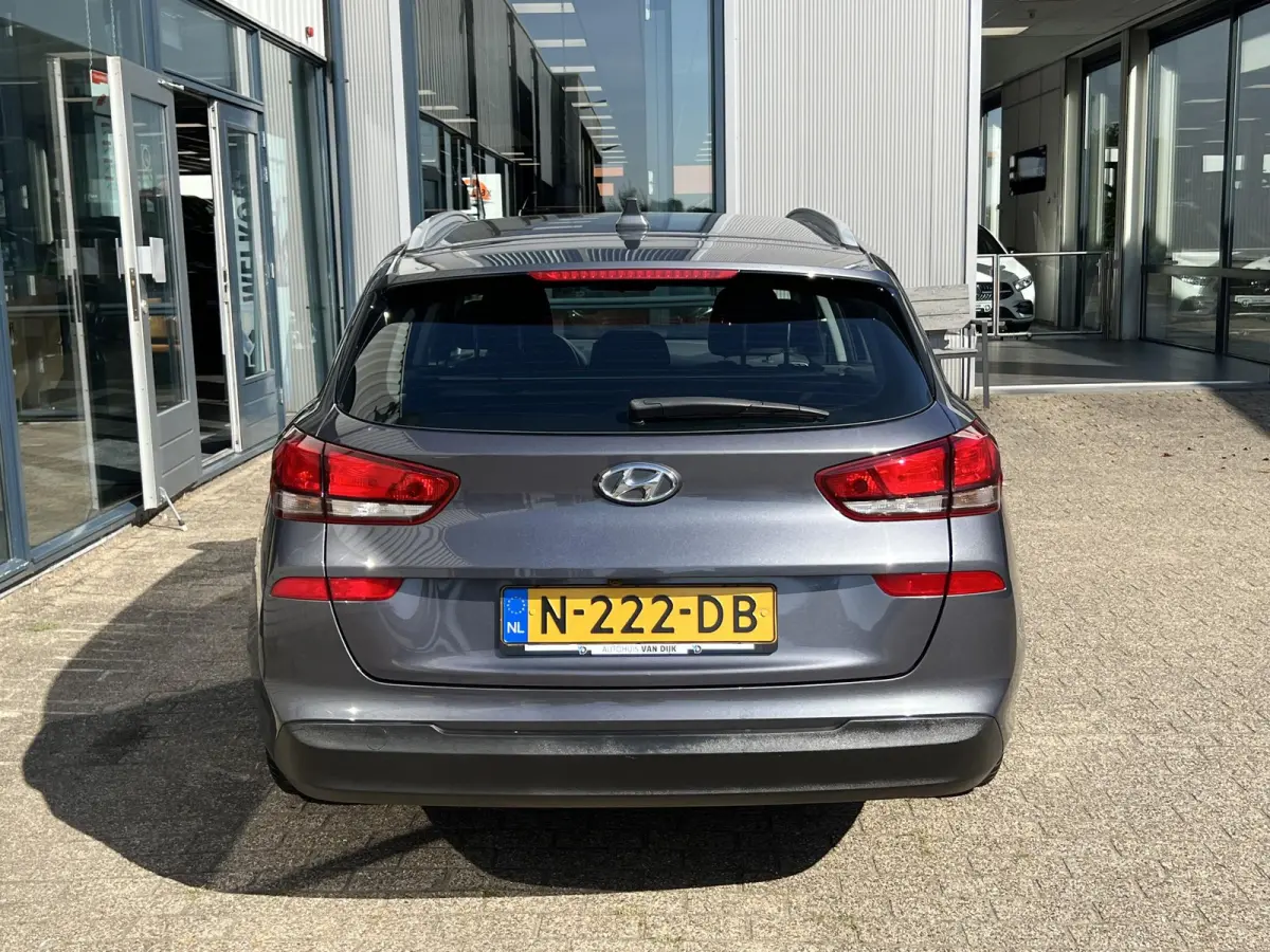 1.0 T-GDI i-Motion volledige historie / navi / parkeersensoren