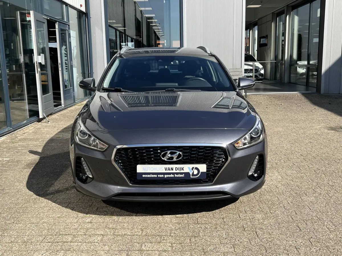 1.0 T-GDI i-Motion volledige historie / navi / parkeersensoren
