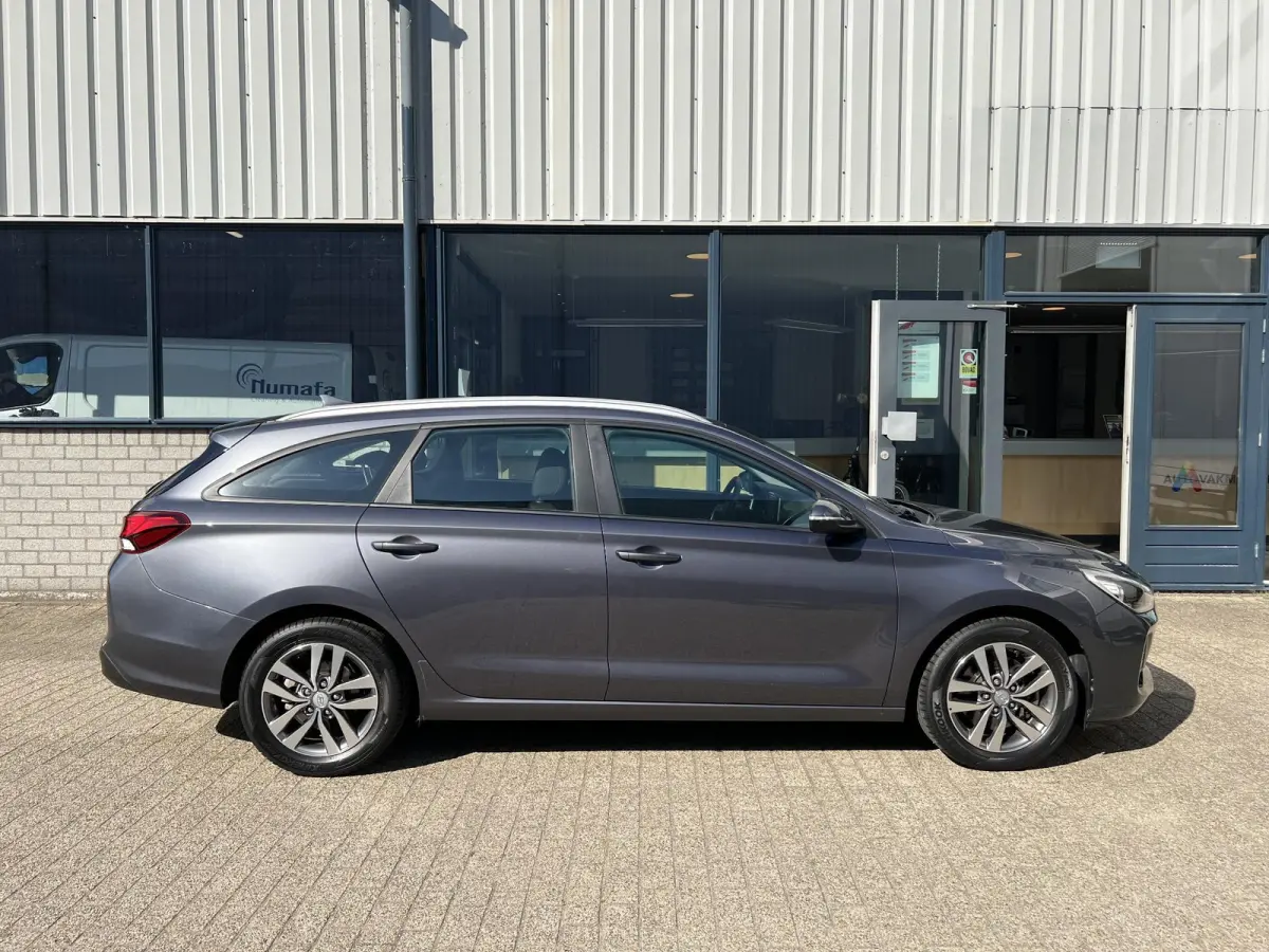1.0 T-GDI i-Motion volledige historie / navi / parkeersensoren