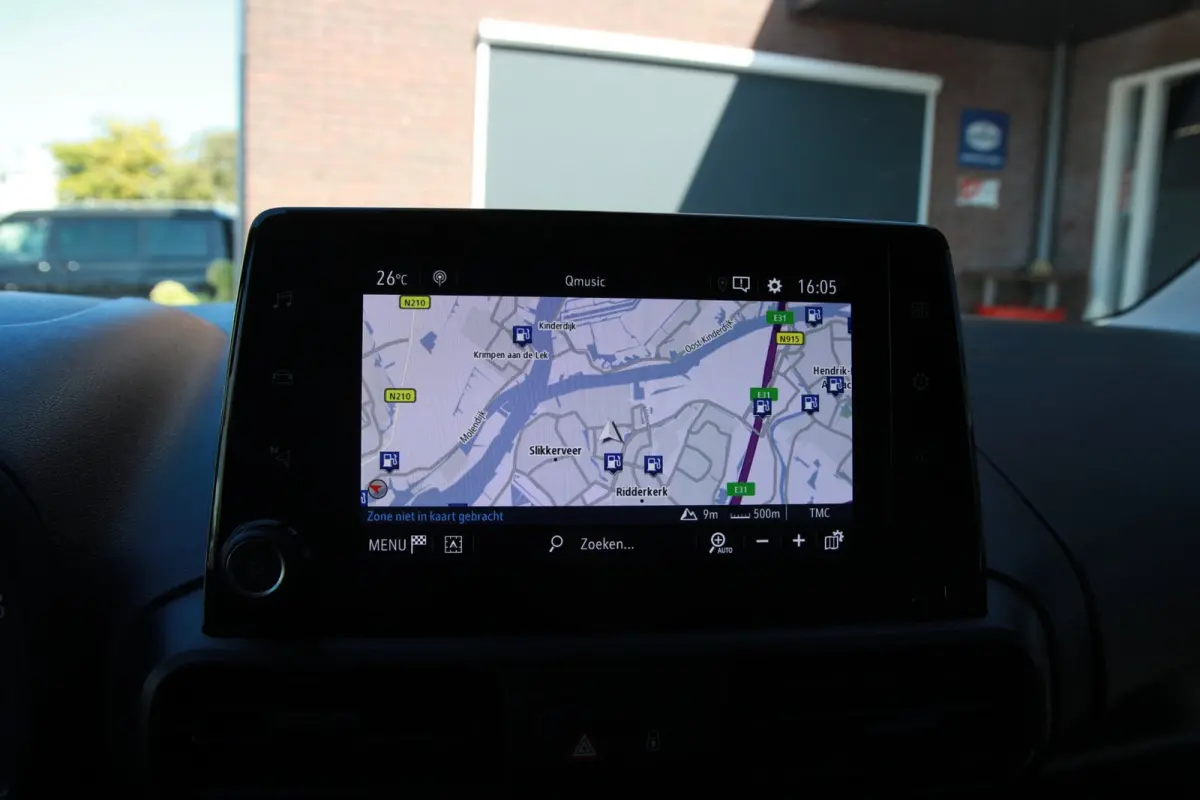 1.5D L1H1 Edition 131PK / Automaat / Camera / Multi stuur / App connect